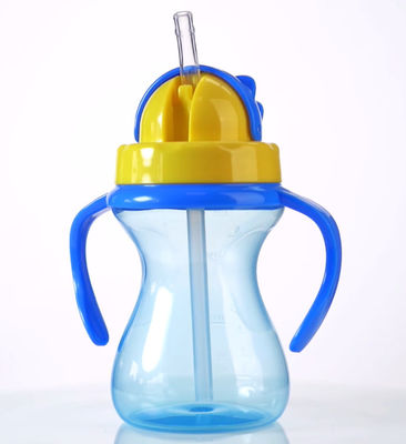 El descenso impermeabiliza a niños de 9oz 290ml que el bebé cargó a Straw Cup