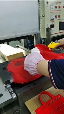 Fabricación de biberones de silicona para bebés