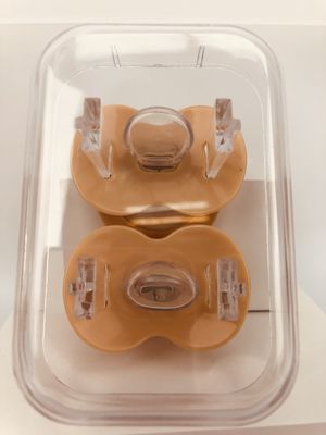 2pcs 0-6 meses de bebé líquido Soother del silicón